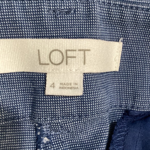 LOFT Women's (Size 4) Hook and Eye Front‎ Capri Pants Stretch - Picture 3 of 5